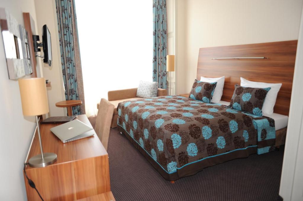 Albert Premier Hotel Bagnoles-de-l'Orne Habitación foto
